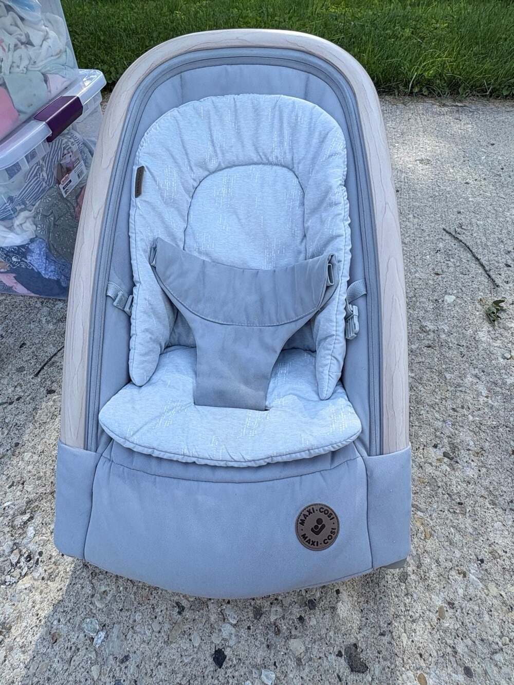 Maxi-Cosi Kori 2-in-1 Baby Rocker, Essential Grey